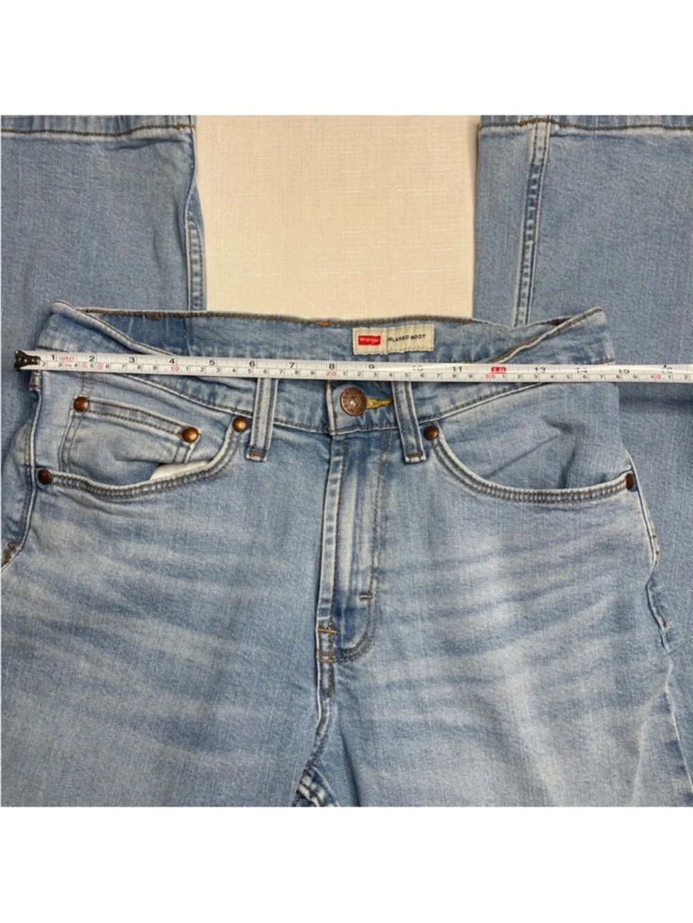 Wrangler Relaxed Boot Medium Washed Jeans (30)